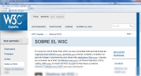 Ilustración con una copia de pantalla del navegador en el momento de la consulta de la página web de dirección http://www.w3c.es/Consorcio. En ella se ve el logotipo de la W3C España en letras grandes de color blanco sobre un fondo de color azul y se muestra el contenido de la página que habla sobre lo que es la W3C. 