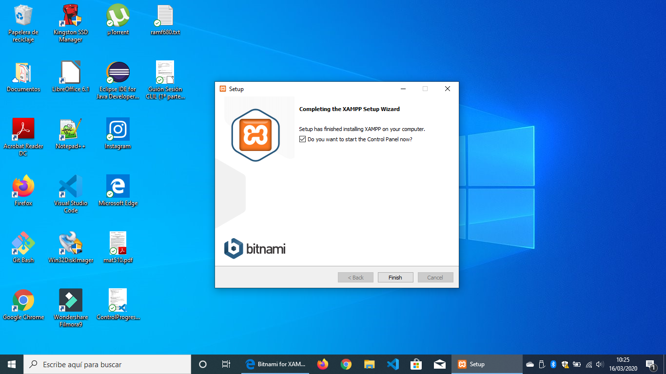 Imagen donde se mustra una ventana con un check marcado donde nos dice que la instalación ha terminado y nos pregunta si queremos abrir el Panel de Contrl de Xampp, abajo el boton finishp
