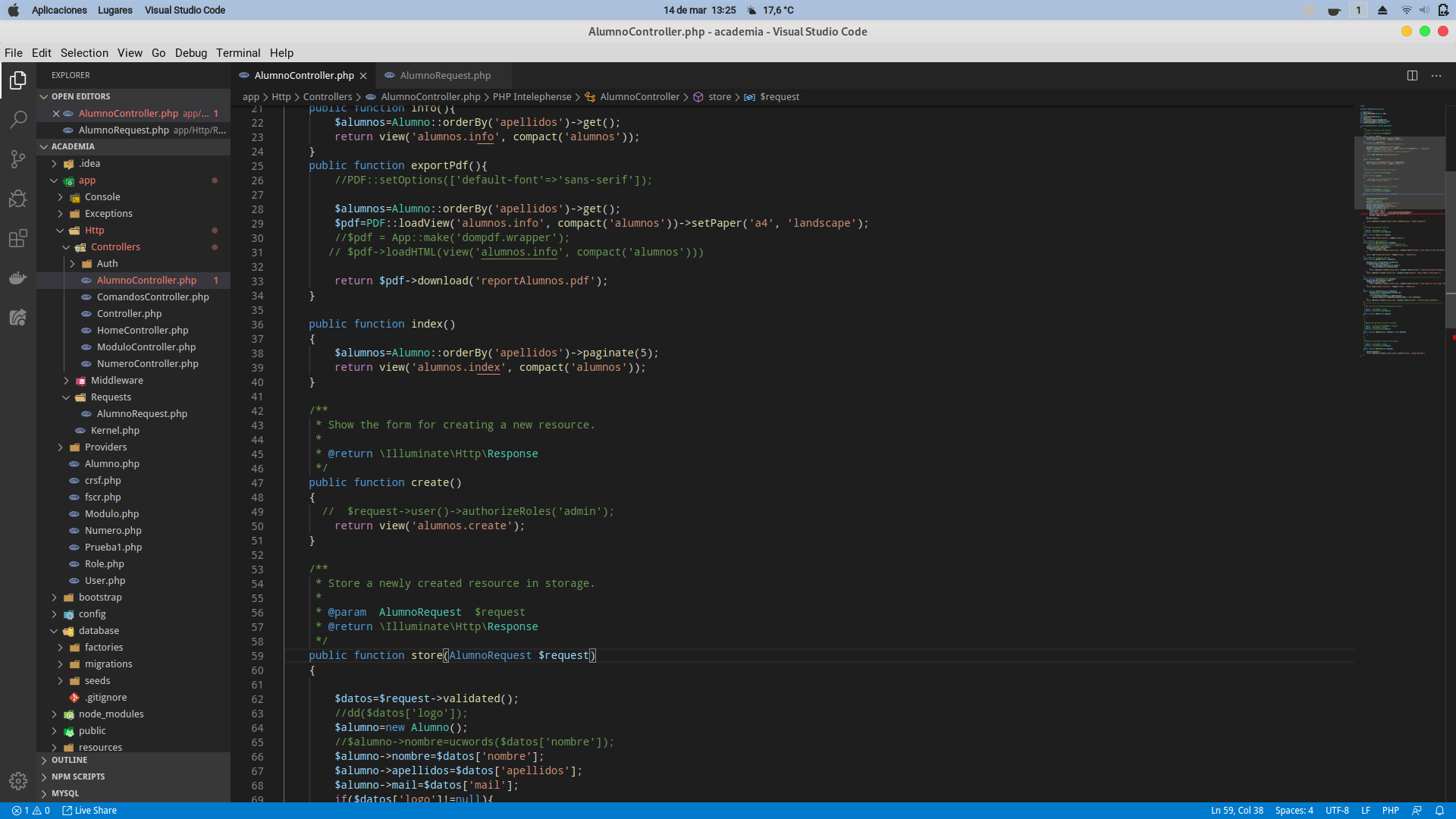 Visual Studio Code abierto mostrando a la derecha código php coloreado y a la izquierda la estructira de árbol del proyecto abierta