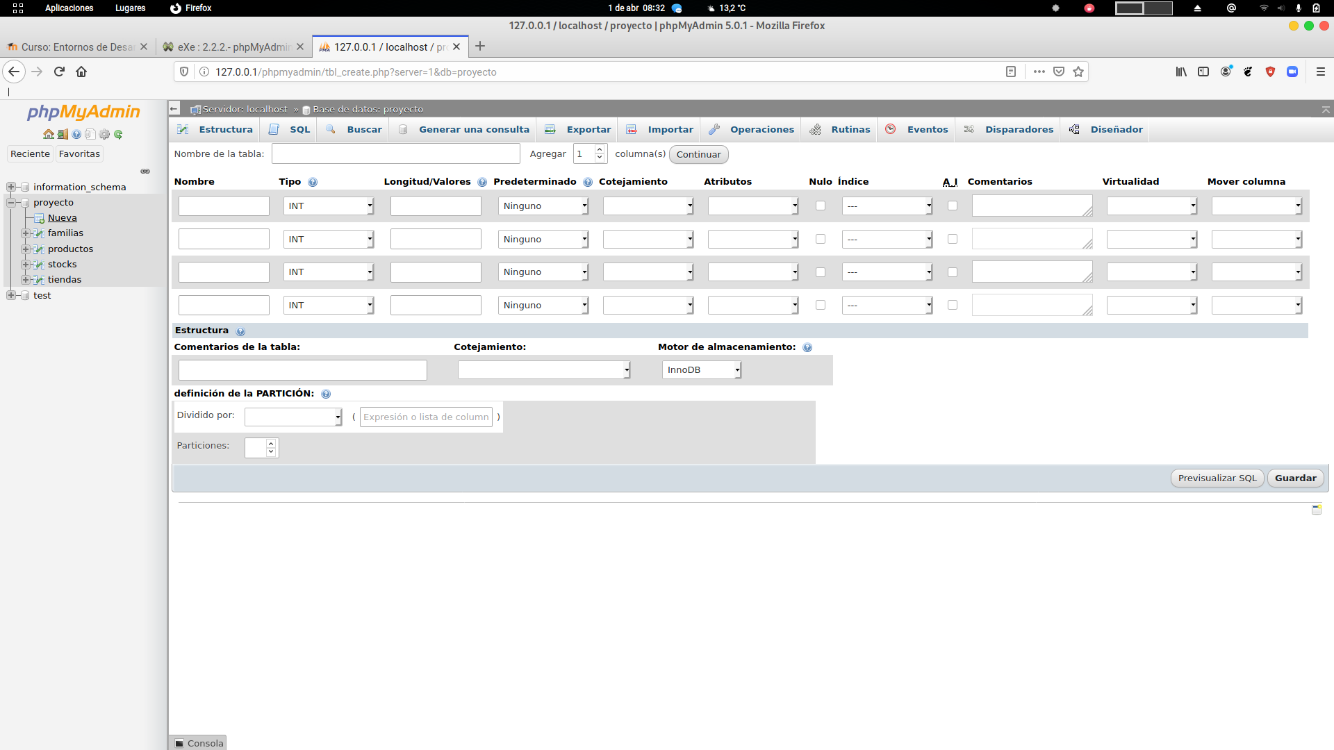 Imagen del navegador mostrando la pagina de inicio de phpMyAdmin, a la izquierda un frame donde pone phpMyAdmin, unos logos para ir a home y cerrar sesión y debajo una estructura de arbol de directorios donde se pueden ver las bases de datos como proyecto. A la derecha podemos ver una serie de campos alineados en filas para crearnos una nueva tabla indicando sus nombres y el tipo de los mismos.