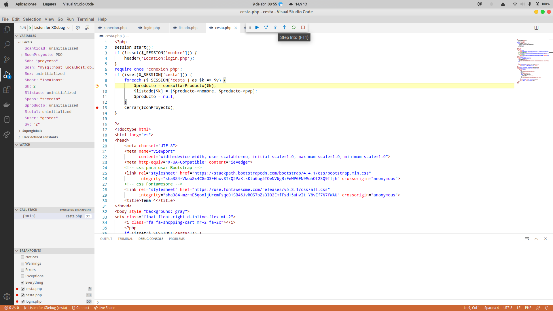 Imagen de Visual Studio Code abierto, a la derecha se puede ver código del archivo cesta.php, la linea 9 aparece resaltada de amarillo y arriba aparecen unos botones. El cursor está encima del boton con una flecha vertical encima de un punto y aparece el texto en ingles Step Into. 