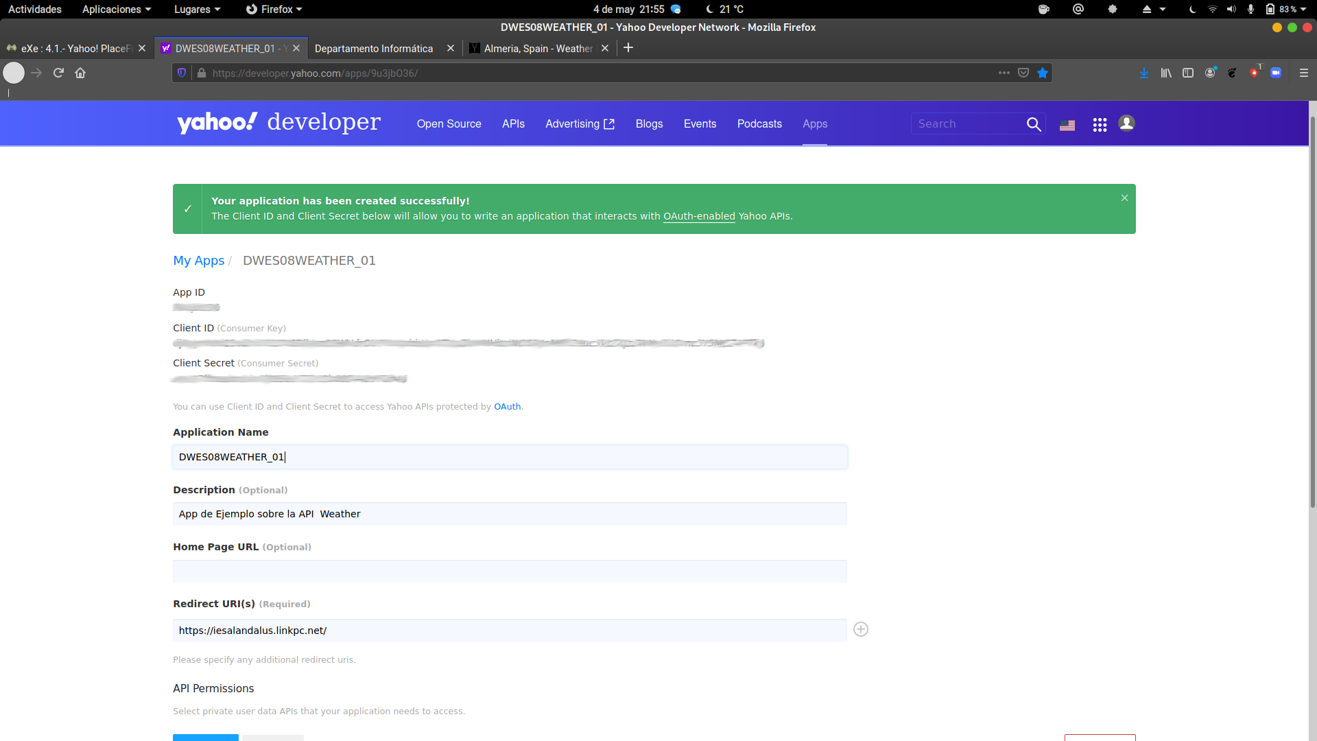 Imagen de una página de Yahoo donde aparece un mensaje advirtiéndonos de que nuestra aplicación se ha creado. Y los datos de la clave generada.
