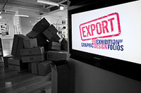 Imagen en la que hay una pantalla lateral en la que podemos leer “Export.08 Exhibition of graphic desing folios”.