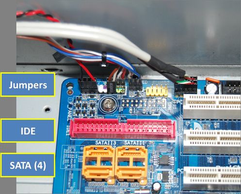 Conectores internos en placa base