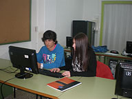 Alicia y Juan Imagen de Alicia y Juan trabajando.