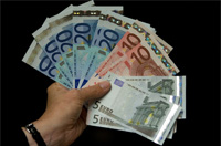  Uno de los requisitos para ser considerado un trabajo como tal, es que tienen que ser retribuidos, fundamentalmente en euros.