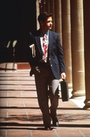 Hombre1. Hombre caminando.