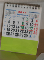 Calendario abierto por la página correspondiente al mes de Septiembre del año 2011, para estar al día de los plazos de vencimiento de las diferentes obligaciones fiscales.