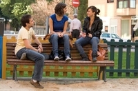 Foto de Isidro y unos amigos en el parque.