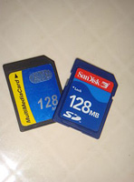 Fotografía de unas tarjetas de memoria.
