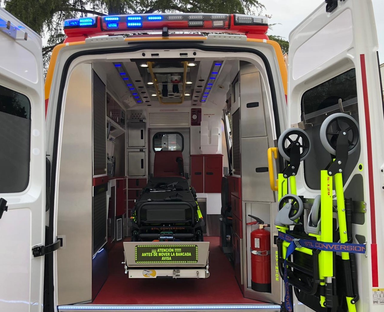 Interior de ambulancia de SVB