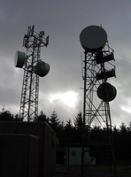 Torre repetidora de red de transporte. Radioenlace.