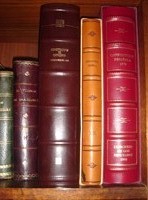 Libros sobre normativa.