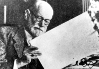 Fotografía en blanco y negro de Sigmund Freud, padre de la psicología moderna. 