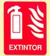 Imagen de una señal rectangular, más alta que ancha, con el fondo de color rojo y un pictograma de color blanco que representa la figura de un extintor contra incendios en la parte izquierda, unas llamas en la parte derecha y abajo la leyenda “EXTINTOR”.