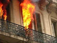 Imagen del incendio de una casa.