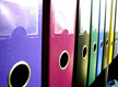 Es una fila de clasificadores de colores.
