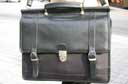 Documentos. Cartera negra con documentos.