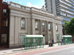 Edificio de dos plantas de estilo neoclásico de la aseguradora Former Phoenix Insurance en la ciudad de Leicester. Reino Unido.