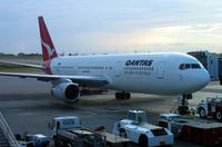 Avión  Boeing 767en pista,  Australia.