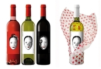 Costes variables. Publicidad del vino español en China. Cuatro botellas de vino tinto.