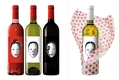 Publicidad del vino español en China. Cuatro botellas de vino tinto.