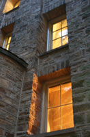 Ventana iluminada.
