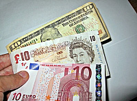 Notes. Billetes de diferentes países.