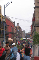 Mujer africana de espalda.