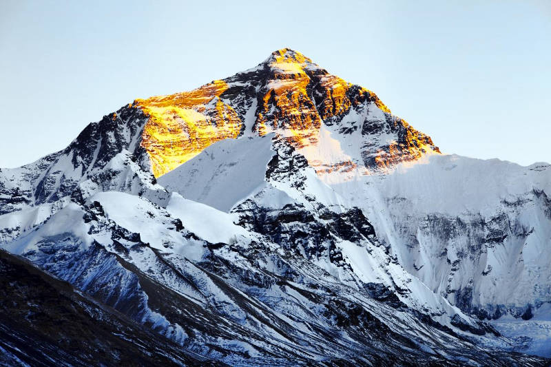 Monte Everest al atardecer