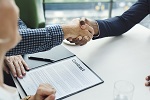 Imagen de firma de un pliego de condiciones