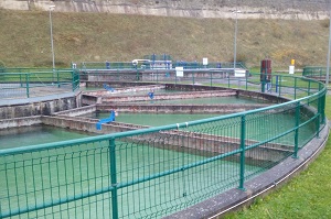 Imagen de un tanque de floculación y decantación.