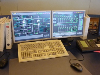 Imagen de un ordenador destinado a alojar el sistema SCADA para el control de una instalación.