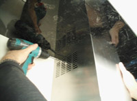 Imagen con la instalación de envoltura decorativa en campana.