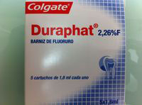 Foto que muestra un ejemplo de barniz duraphat en pasta.
