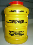 En la imagen se aprecia un tipo de contenedor para residuos de objetos punzantes y cortantes.