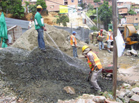 Se trataba de poner un ejemplo de puesto de trabajo, y lo que vemos en la imagen es a unos obreros de la construcción en plena faena.